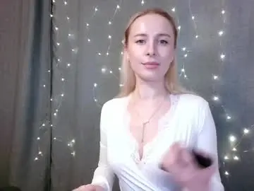 Loravine  live sex cam