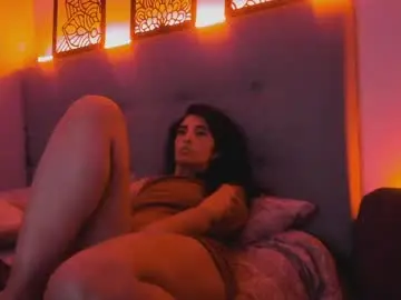 Lourreinstounn  live sex cam