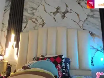 Molliebue1  live sex cam