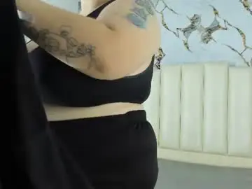 Molliebue1  live sex cam