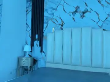 Molliebue1  live sex cam