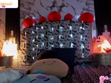 Molliebue1  live sex cam