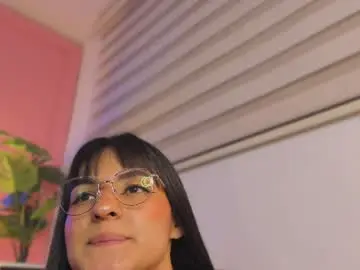 Soysaraa_  live sex cam