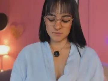 Soysaraa_  live sex cam