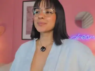 Soysaraa_  live sex cam