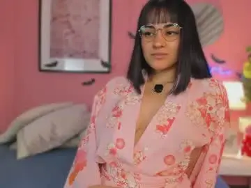 Soysaraa_  live sex cam