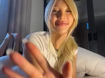 Tashinadoncaster  live sex cam