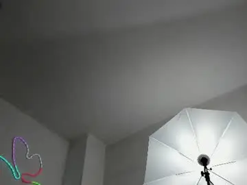 Valentinax_love  live sex cam