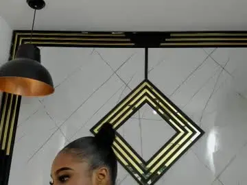 Emillydiaz  live sex cam