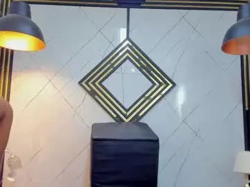 Emillydiaz  live sex cam