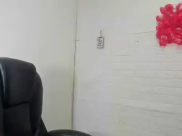 Hanna_hott11  live sex cam