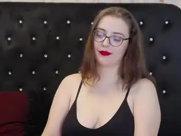 Julieannx  live sex cam