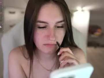 Lizzi_fox  live sex cam