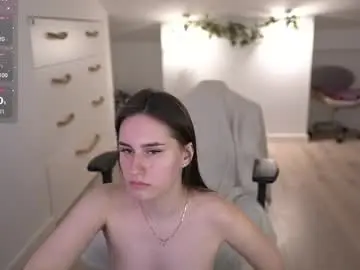 Lizzi_fox  live sex cam