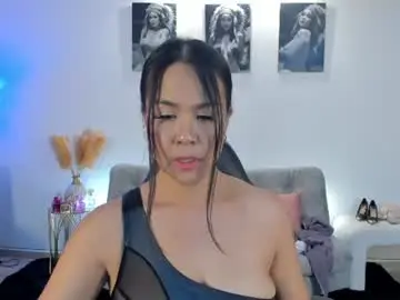 Puiyeee  live sex cam