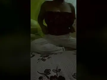 Xxhotshe69  live sex cam
