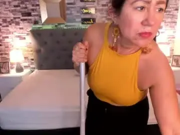 Yeseniaa_25  live sex cam