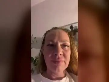 Alicexxhoney  live sex cam