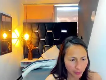 Chantal_fox_  live sex cam