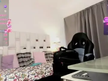Cherryboom23  live sex cam