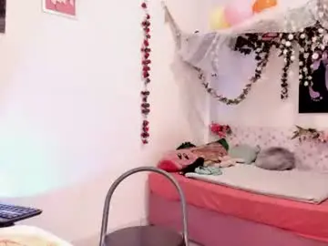 Cherryboom23  live sex cam