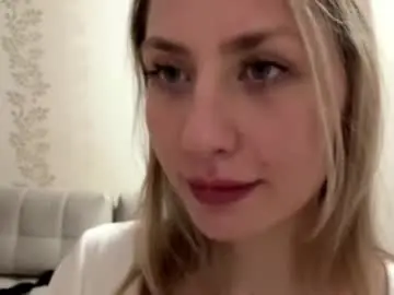 Dorielathern  live sex cam