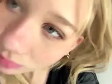 Hilarianimocks  live sex cam