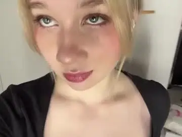 Hilarianimocks  live sex cam