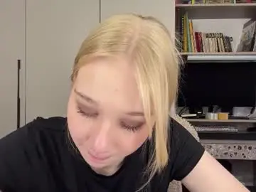 Hilarianimocks  live sex cam