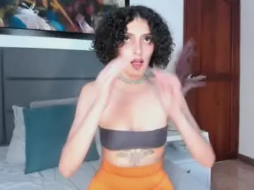 Lyravendrell  live sex cam