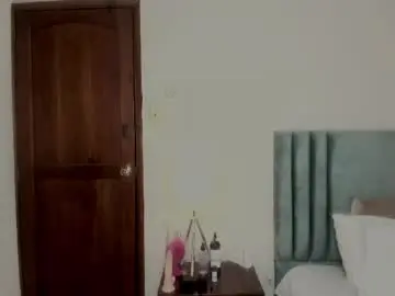 Lyravendrell  live sex cam