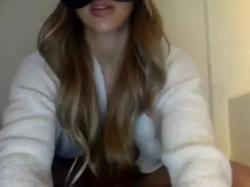 Undacovergracie  live sex cam
