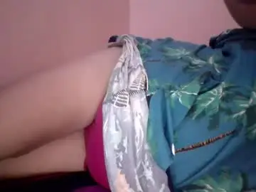Xjuicytits  live sex cam