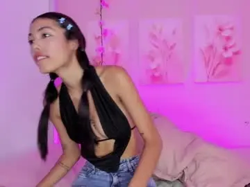 Amiiclark  live sex cam