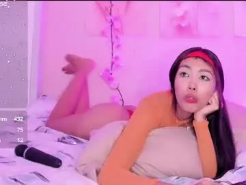 Amiiclark  live sex cam