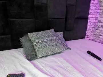 Chloesantana_  live sex cam