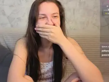 Ebonyleibenstein  live sex cam