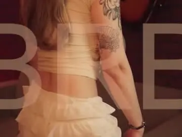 Elliecutes  live sex cam