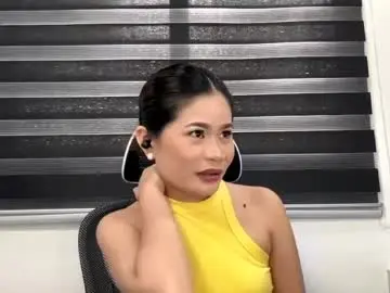 Emelineciminera  live sex cam