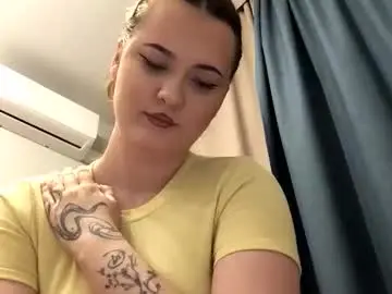 Foxydollkate  live sex cam