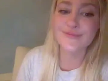 Freakymadison  live sex cam