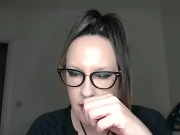 Humiliatrixxxxgoddess  live sex cam