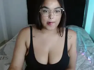 Julietta_l  live sex cam