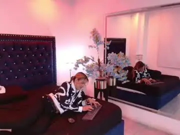 Juliieta_gray  live sex cam