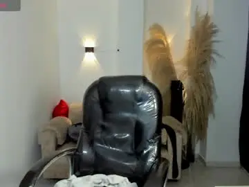 Karlye_hot  live sex cam