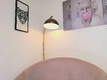 Missniley  live sex cam