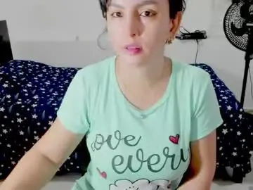 Sweetsquirtx23  live sex cam