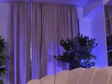 Allenamoon  live sex cam