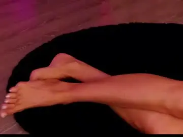 Feetvibe  live sex cam