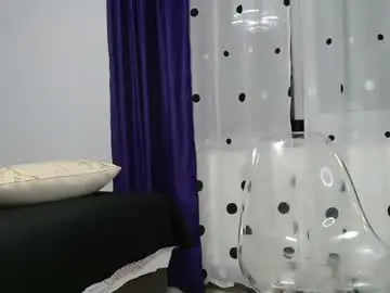 Lorette23  live sex cam